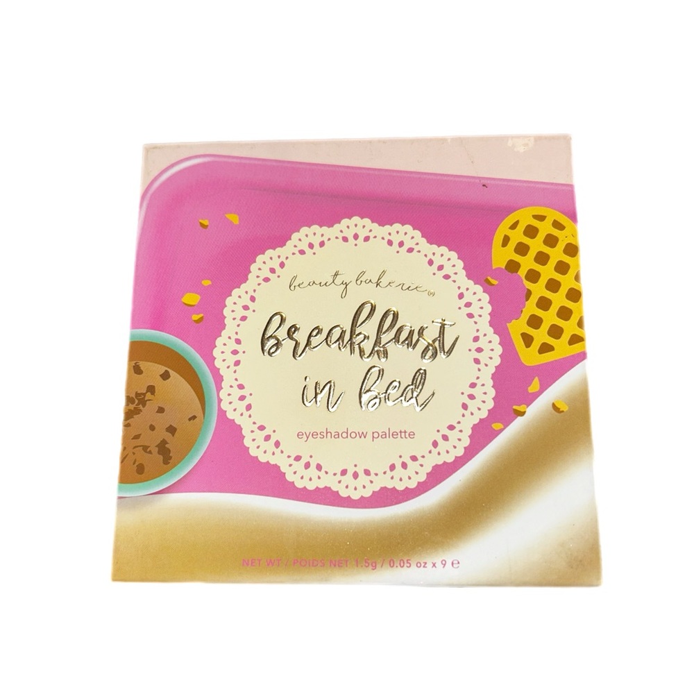 Breakfast in bed eyeshadow palette